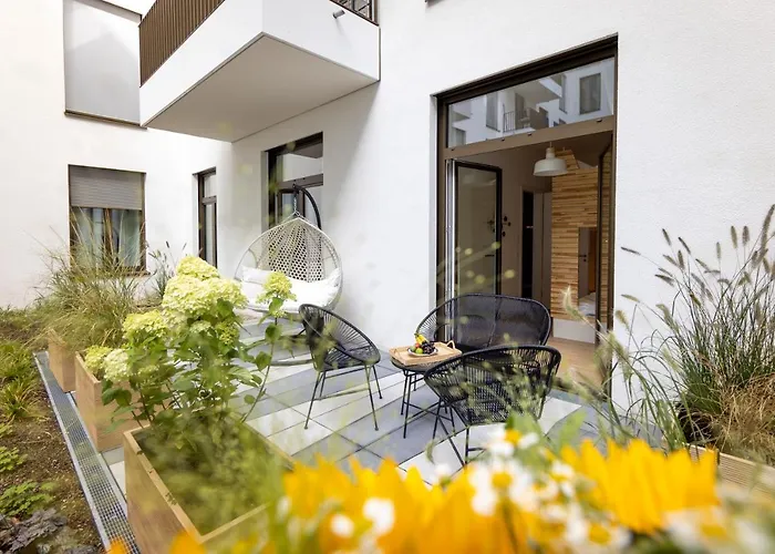 Pure Berlin Apartments - For Up To 5 Guests Near Uber Arena, Central, Stylish